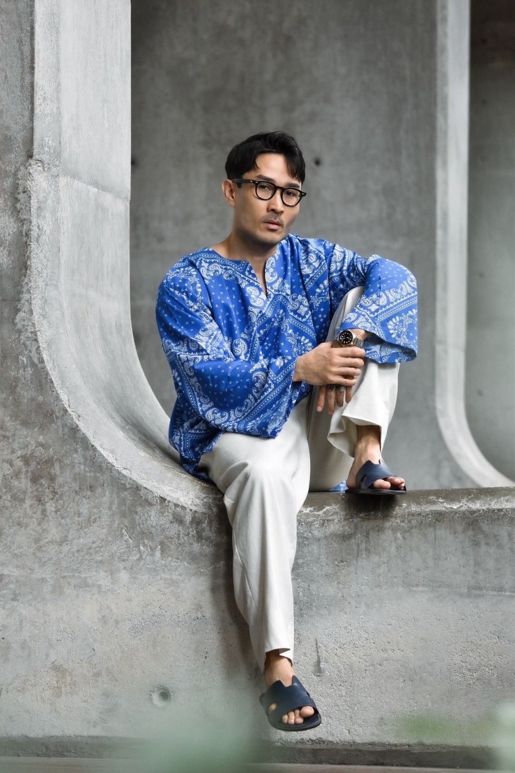 TULUS -  MAKHTI BIRU OVERSIZE KURTA EDITION