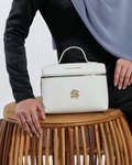 MAKEUP BAG - WHITE