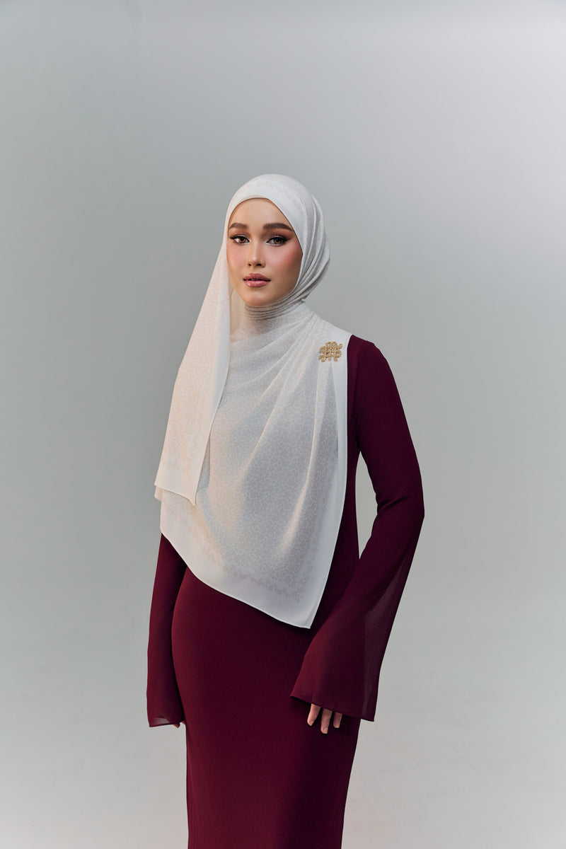 BAE CHIC SHAWL - COCONUT MILK