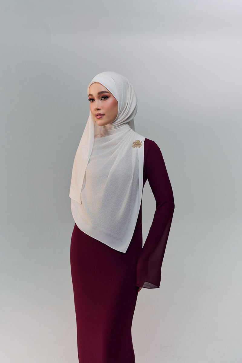 BAE CHIC SHAWL - COCONUT MILK