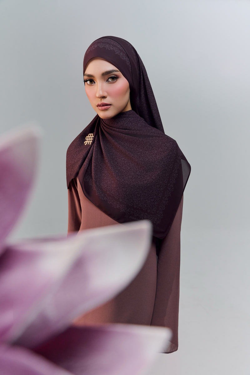 BAE CHIC SHAWL - DECANDENT CHOC