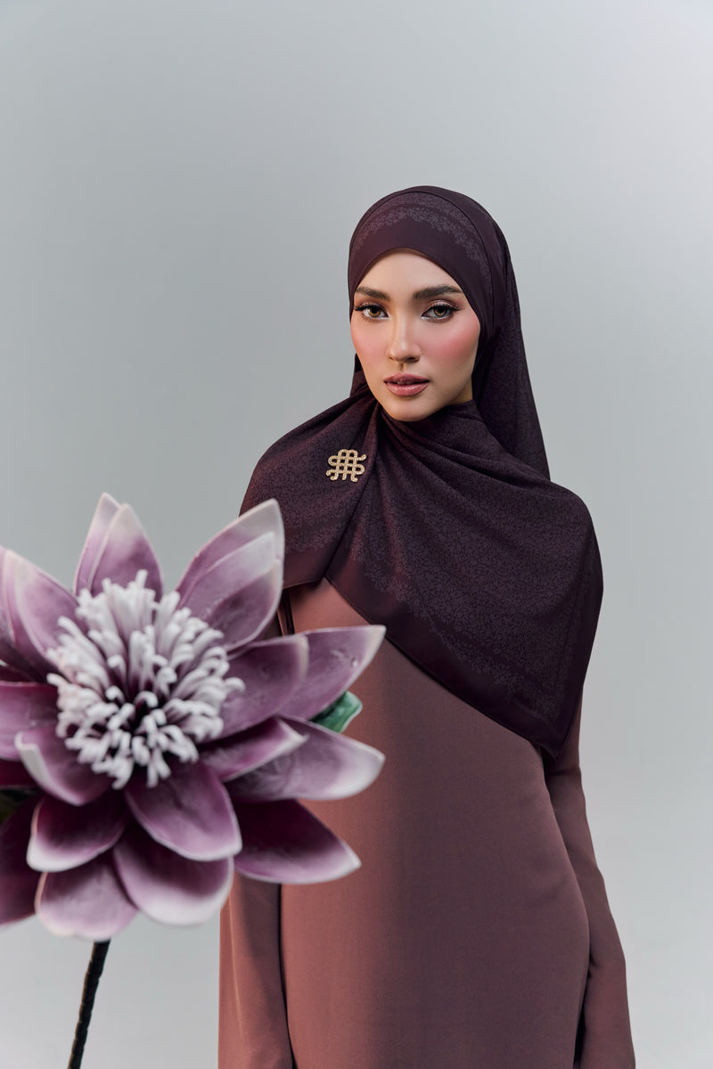 BAE CHIC SHAWL - DECANDENT CHOC