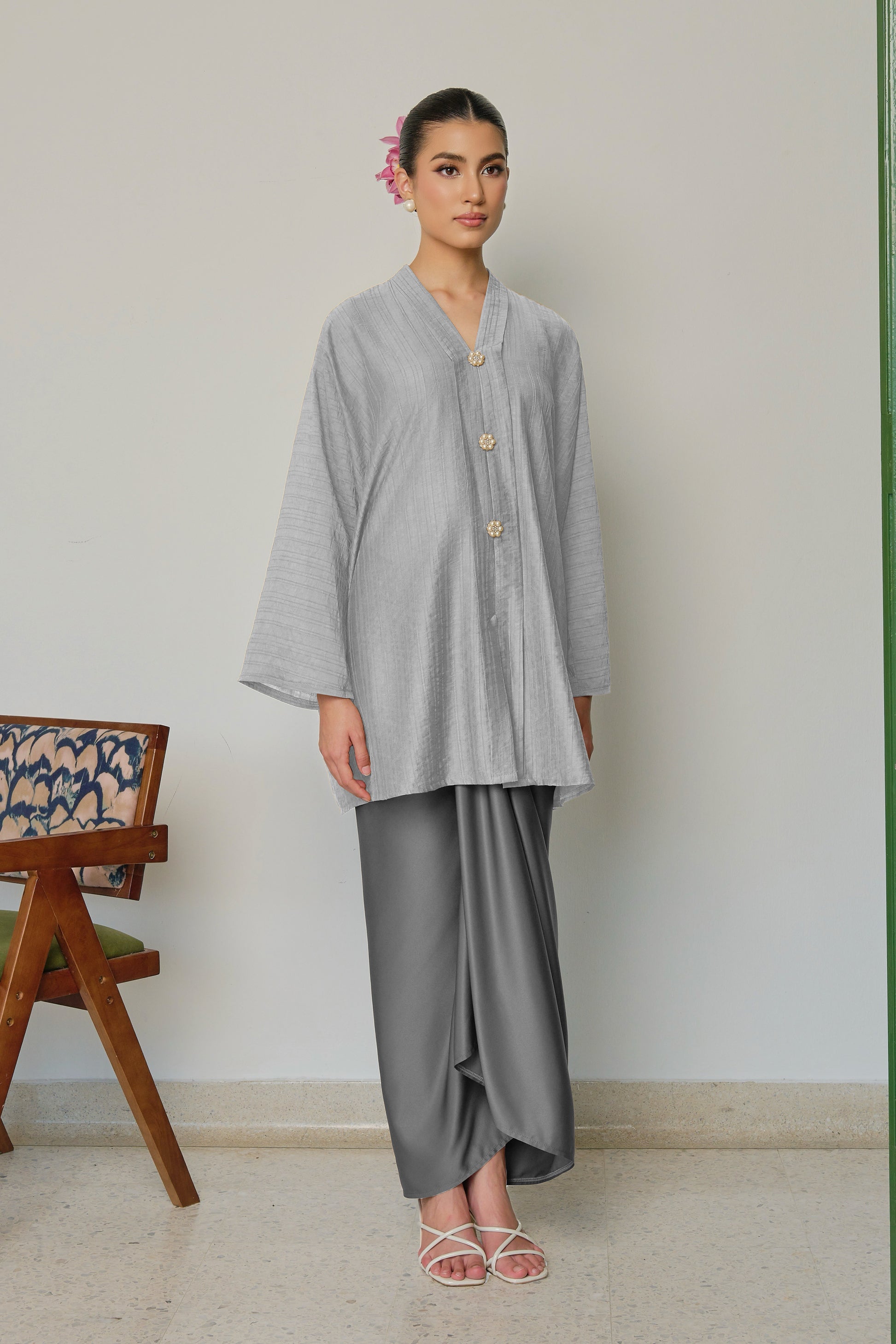 KALA DEWI - ICE GREY