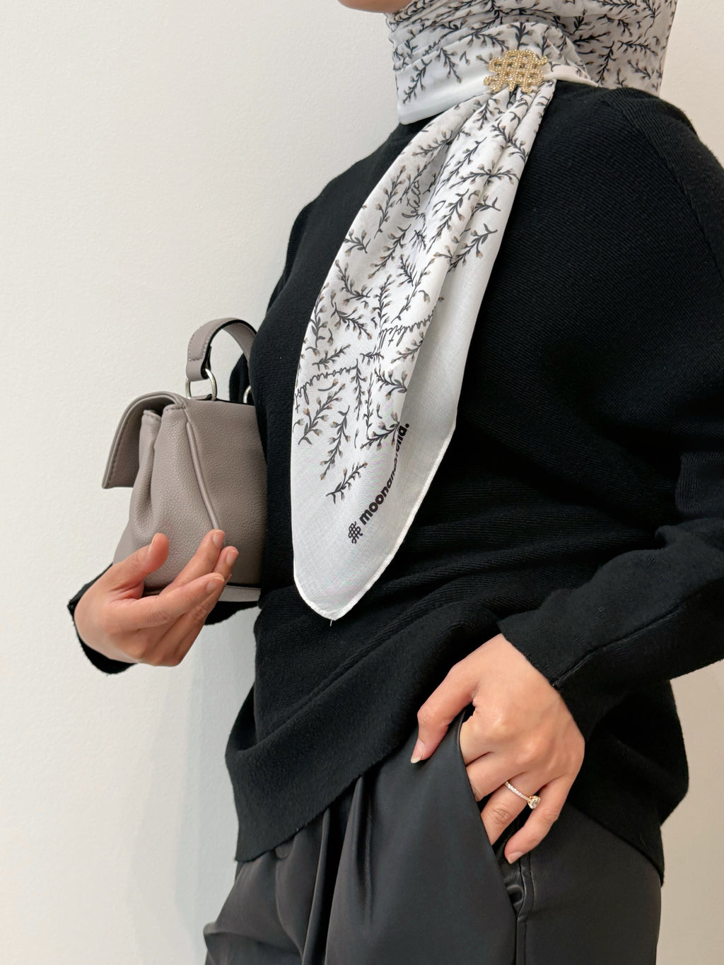 FLORA MAISON ELENOR - WHITE GRAY