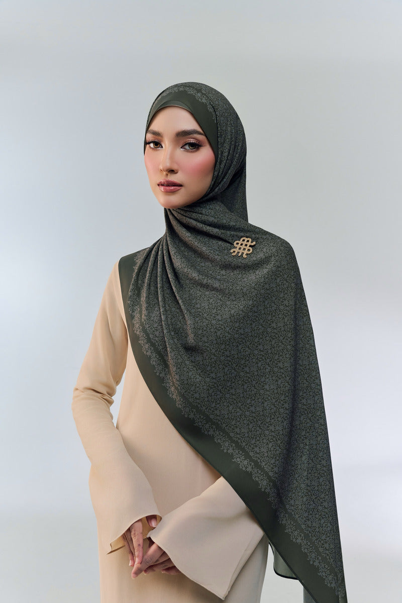 BAE CHIC SHAWL - GREENER PASTURES