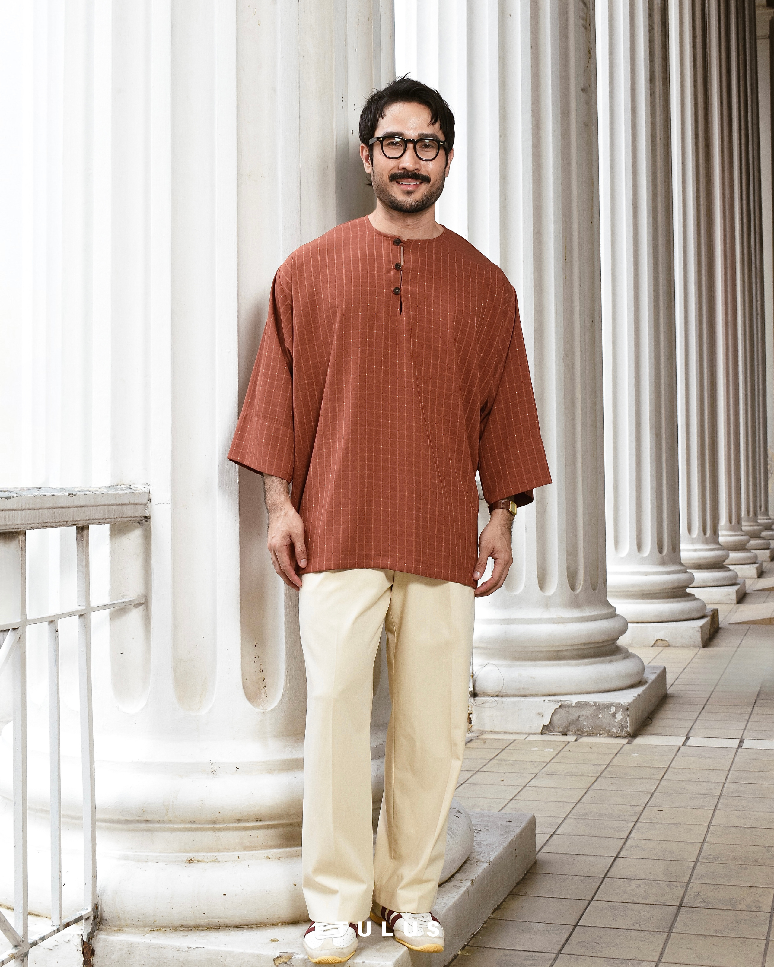 TULUS GULAM - TERRACOTA