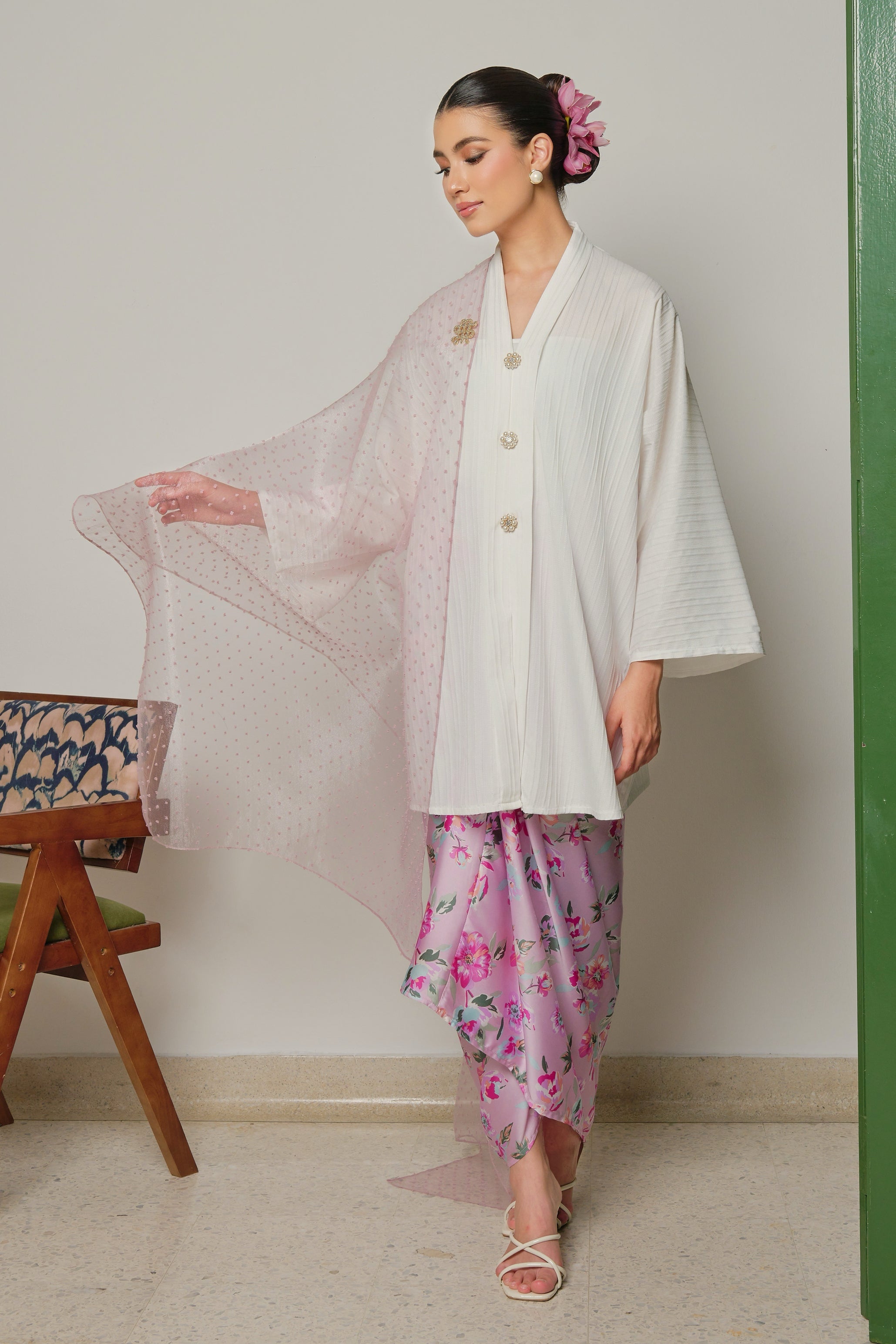 KALA ARUNA - PEARL BLUSH