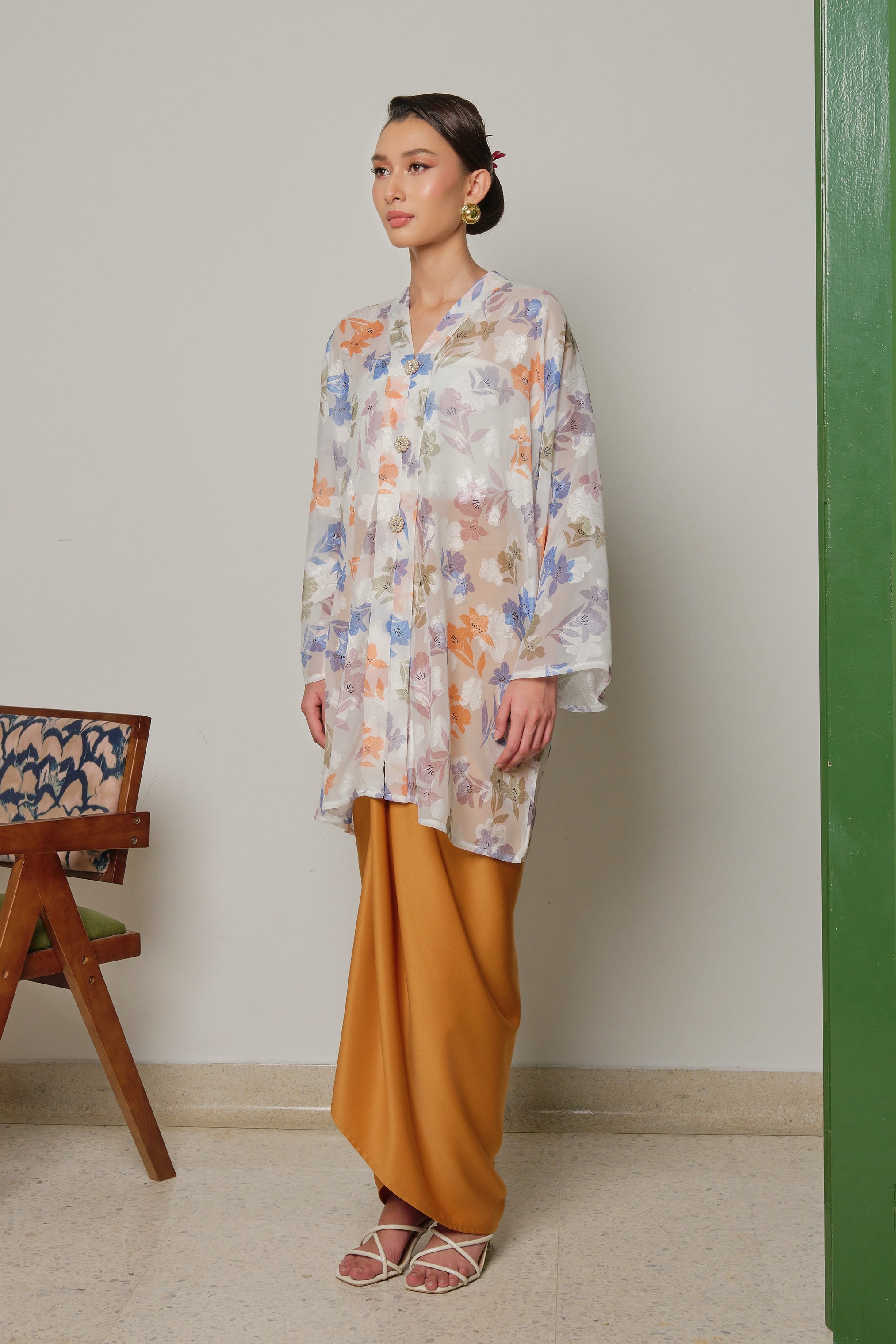 KALA PUSPA - GOLDEN WHITE