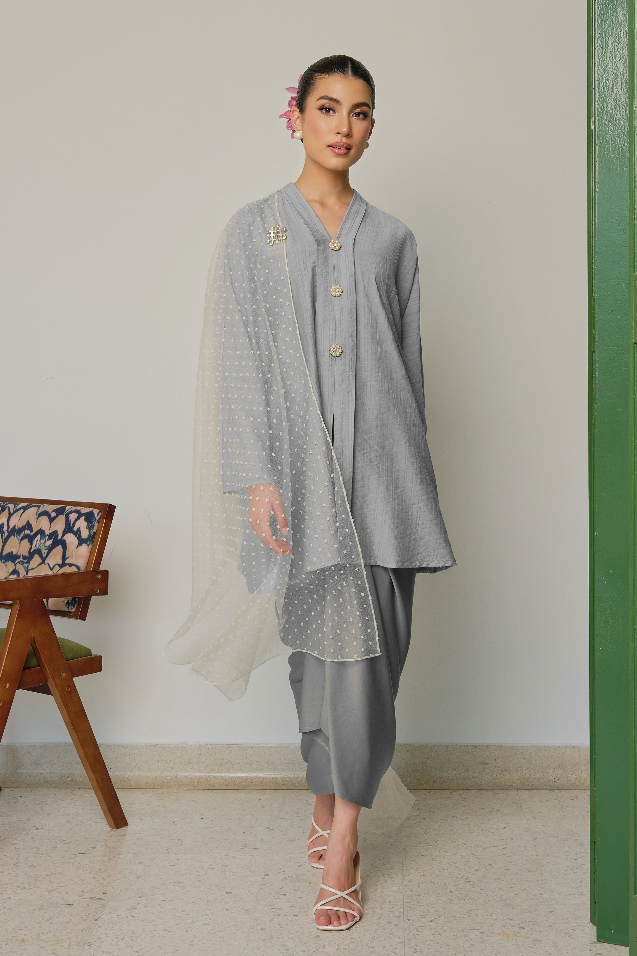 KALA DEWI - ICE GREY