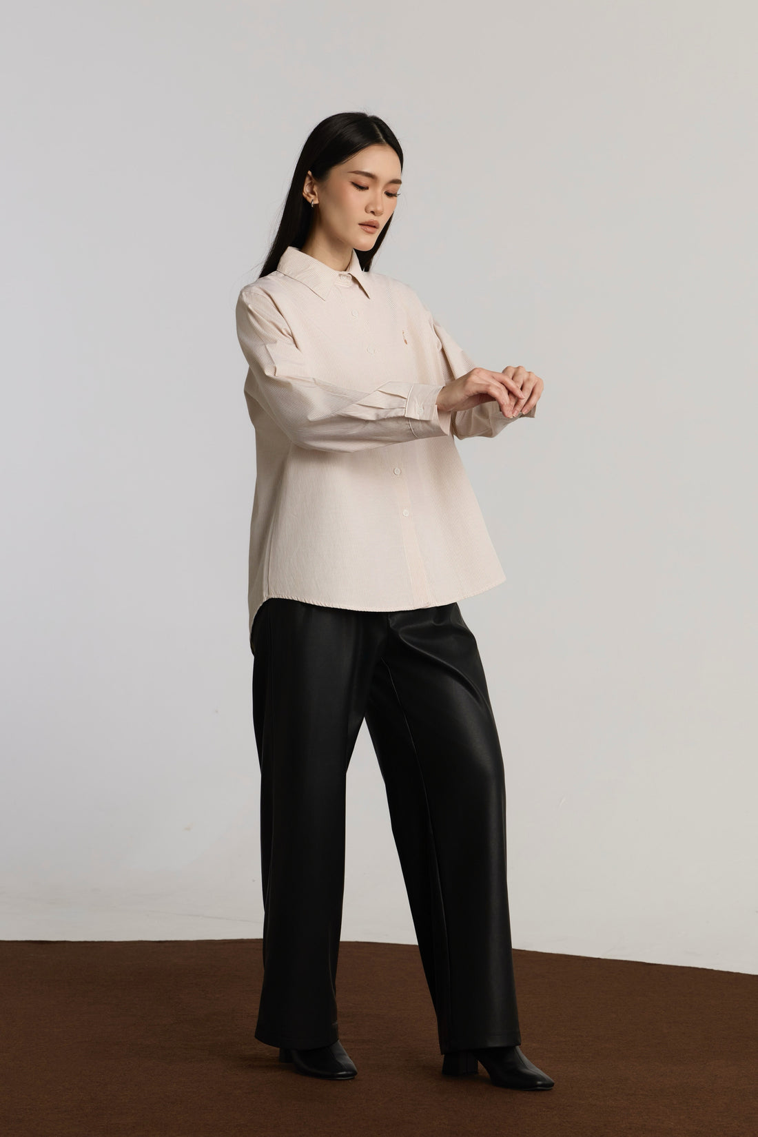 CUMI CASUAL TOP - BROWN