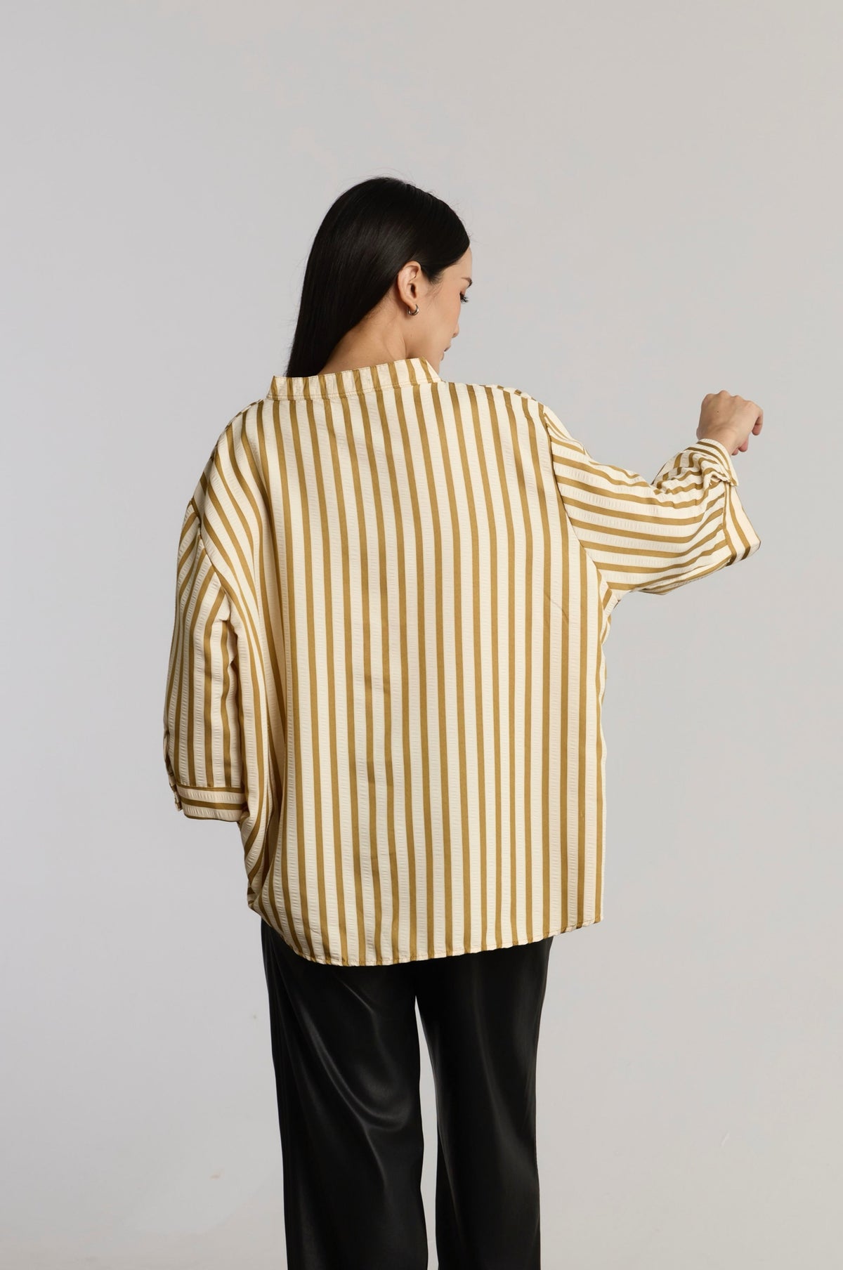 TAMARA CASUAL TOP - OLIVE