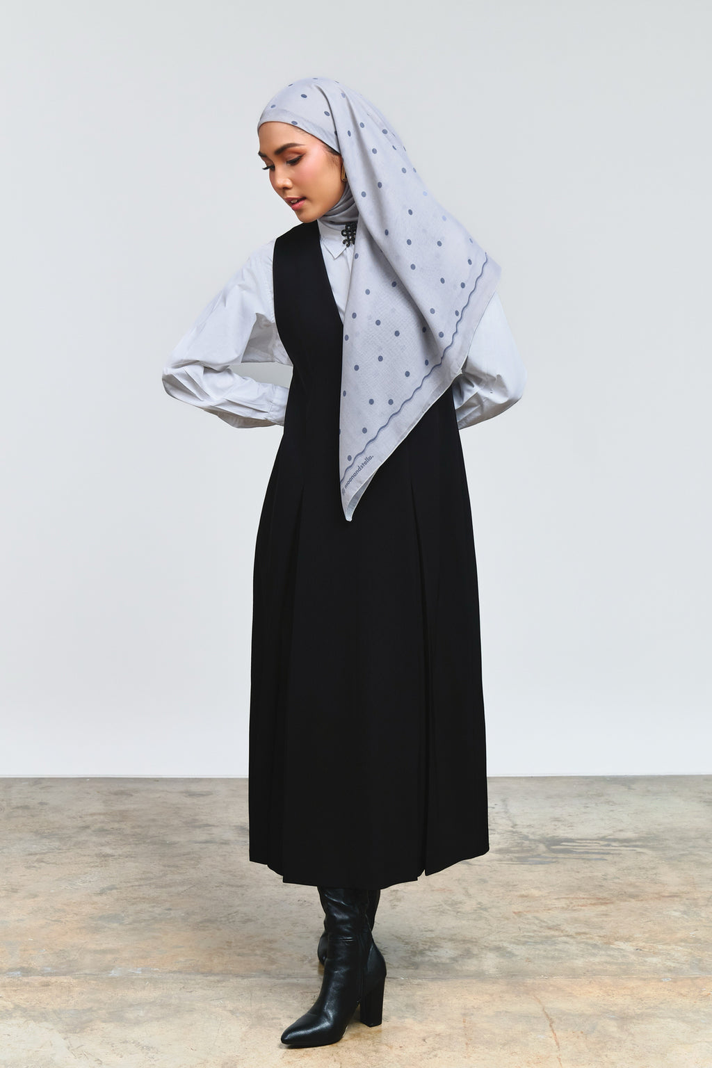 DOTS- GREY