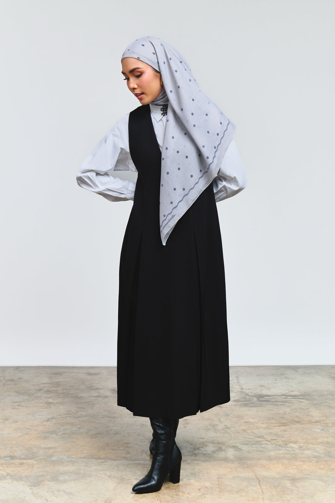 DOTS- GREY