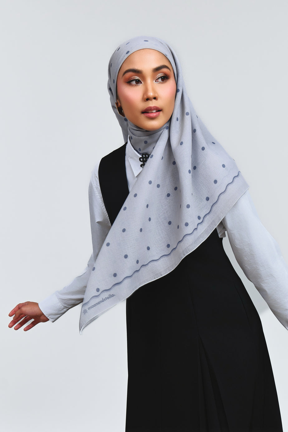 DOTS- GREY