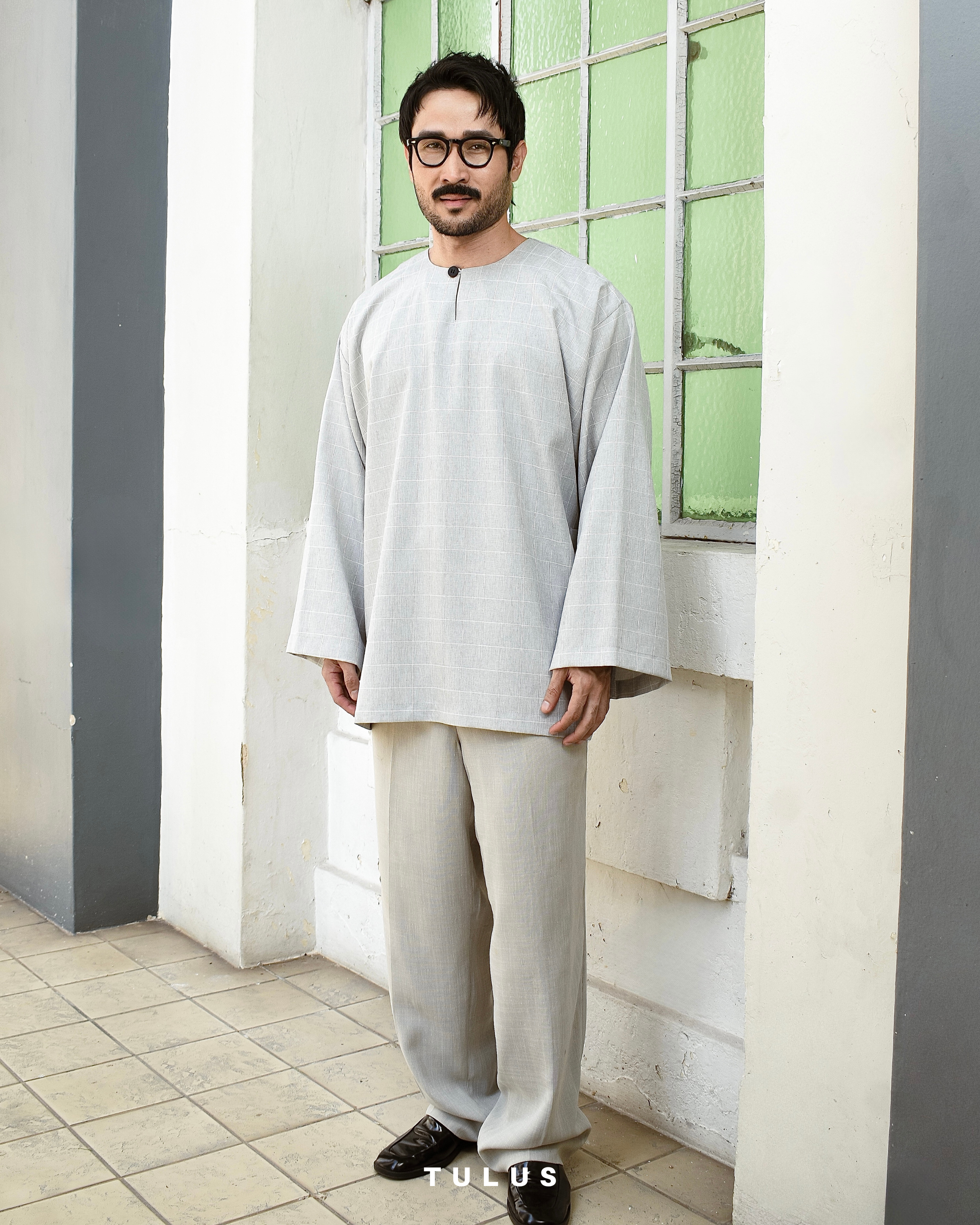 TULUS KUSUMA - ASH GREY