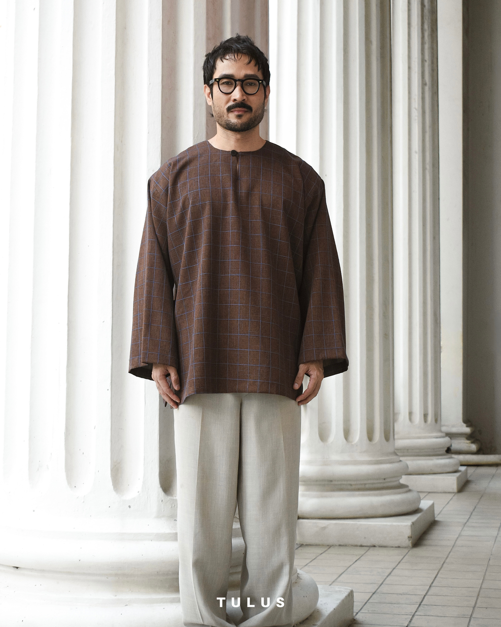 TULUS KUSUMA - MAHOGANY
