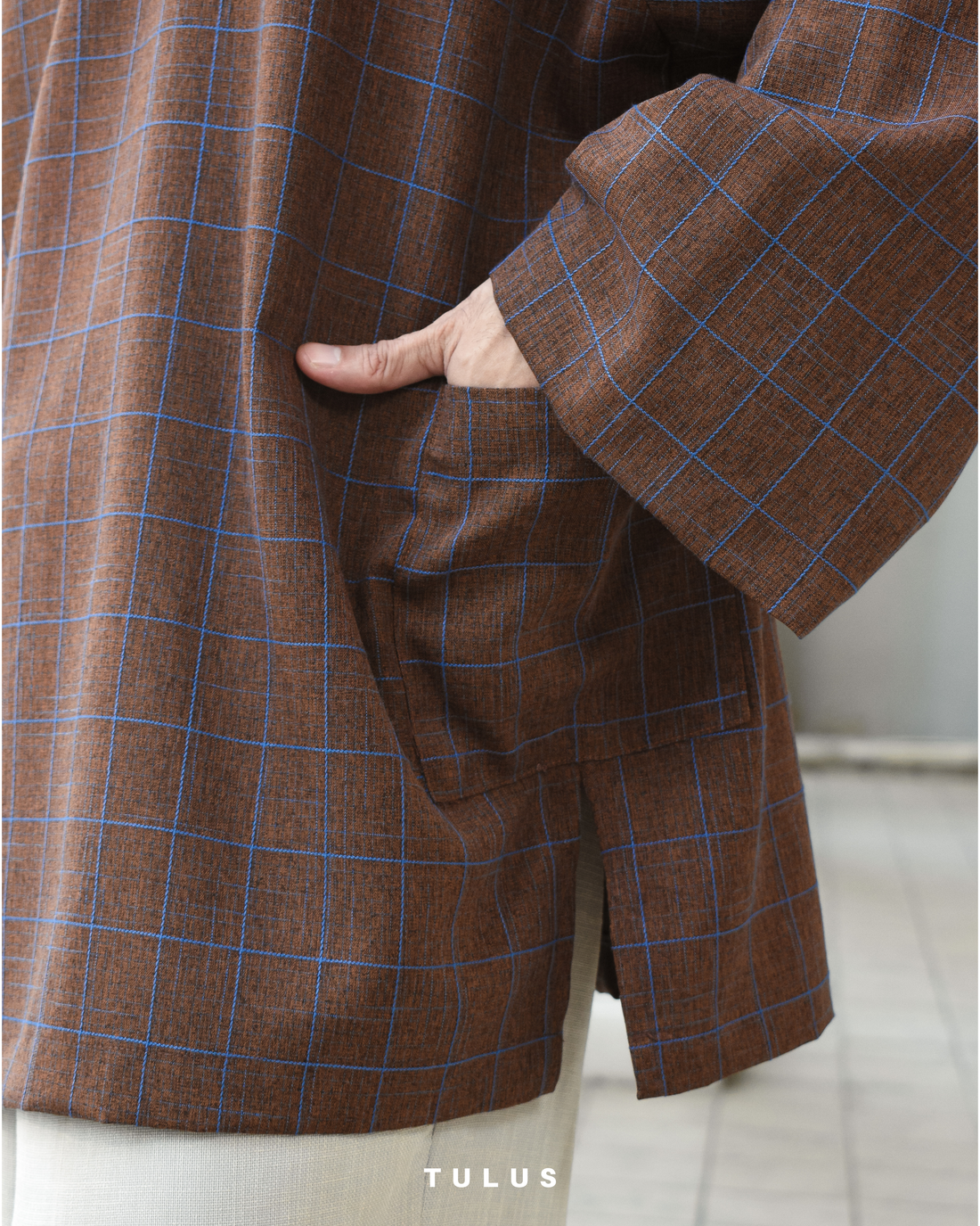 TULUS KUSUMA - MAHOGANY