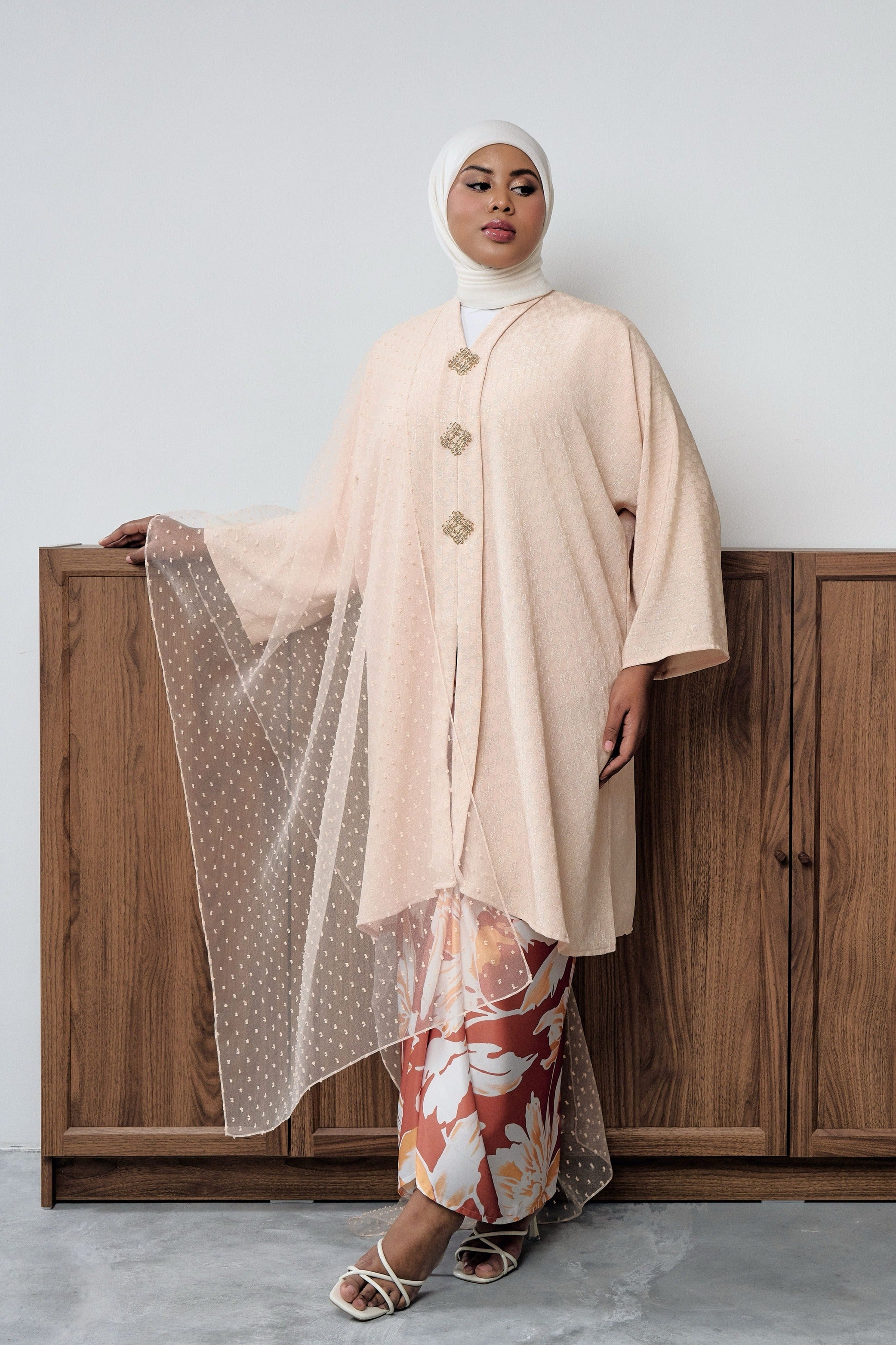 KALA LATHI - TENDER PEACH