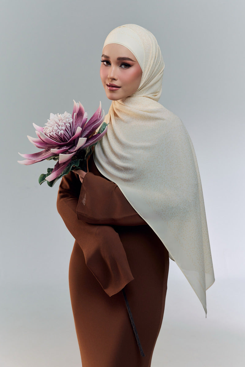 BAE CHIC SHAWL - RAFIA CREAM