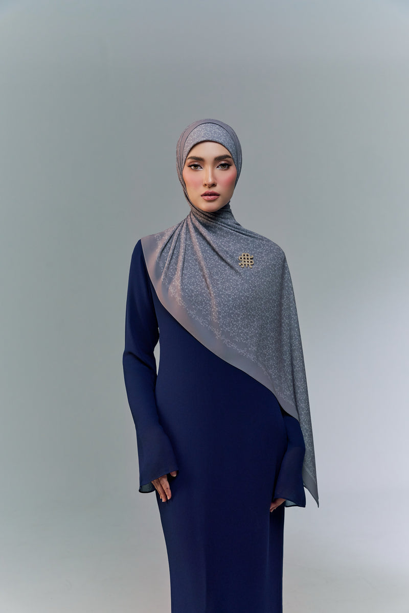 BAE CHIC SHAWL - RAVEN GRAY
