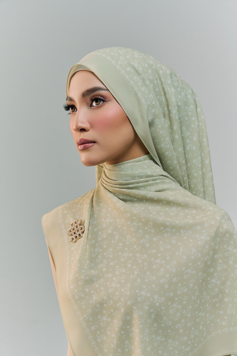BAE CHIC SHAWL - REED GREEN