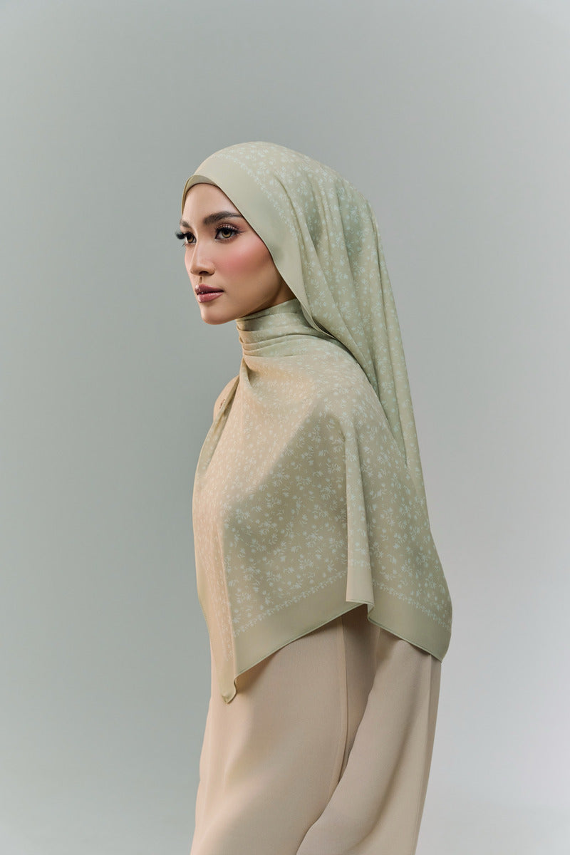BAE CHIC SHAWL - REED GREEN
