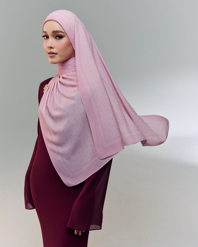 BAE CHIC SHAWL - STRAWBERRY CREAM
