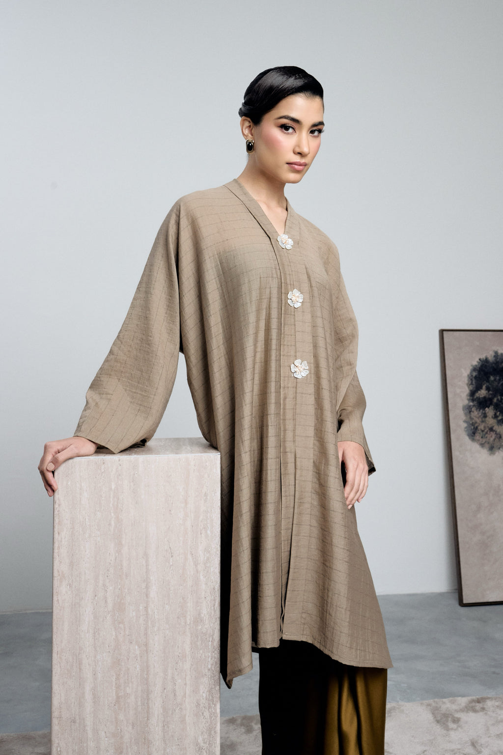KALA SURI - WALNUT