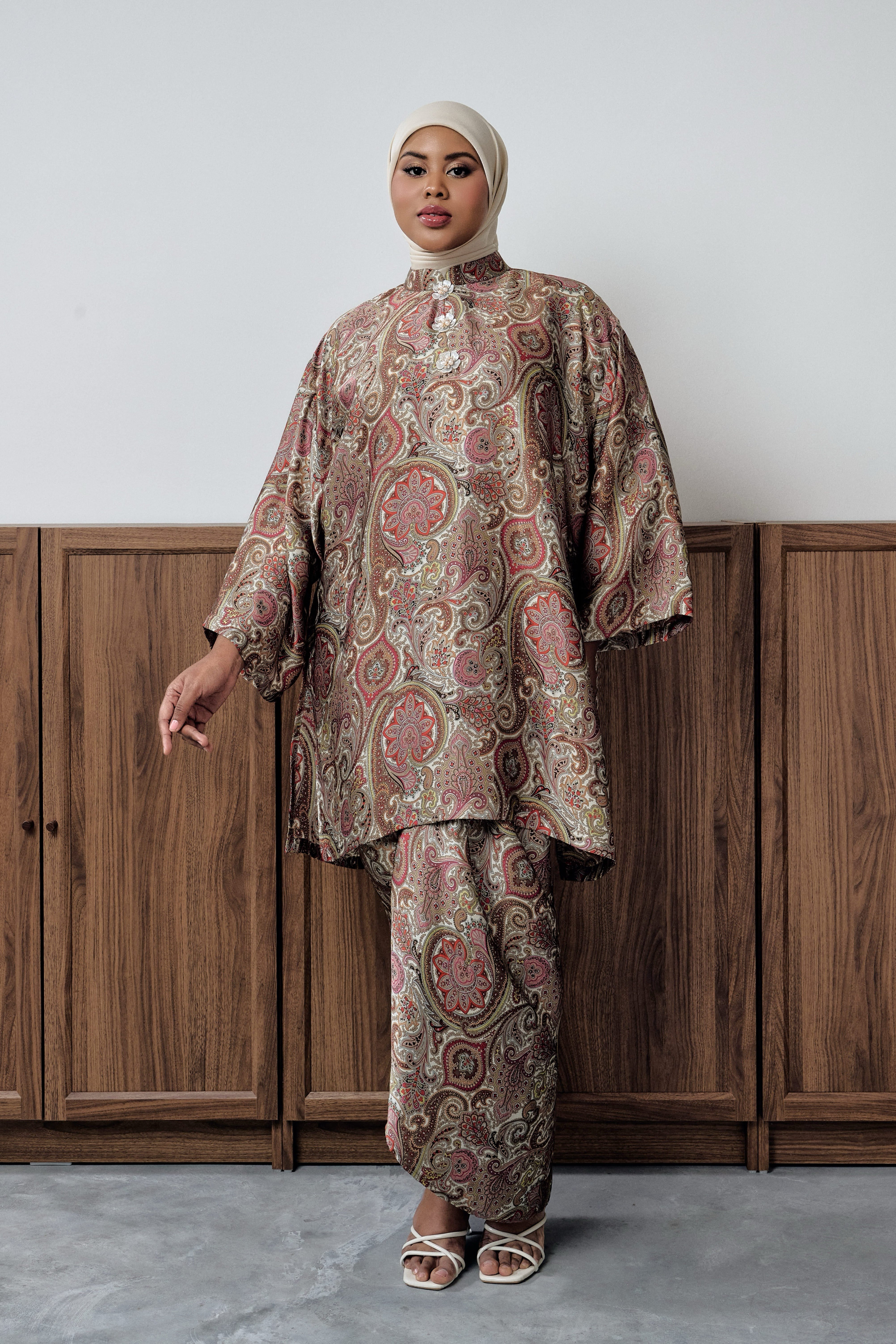 KALA THIA - CHESTNUT BROWN