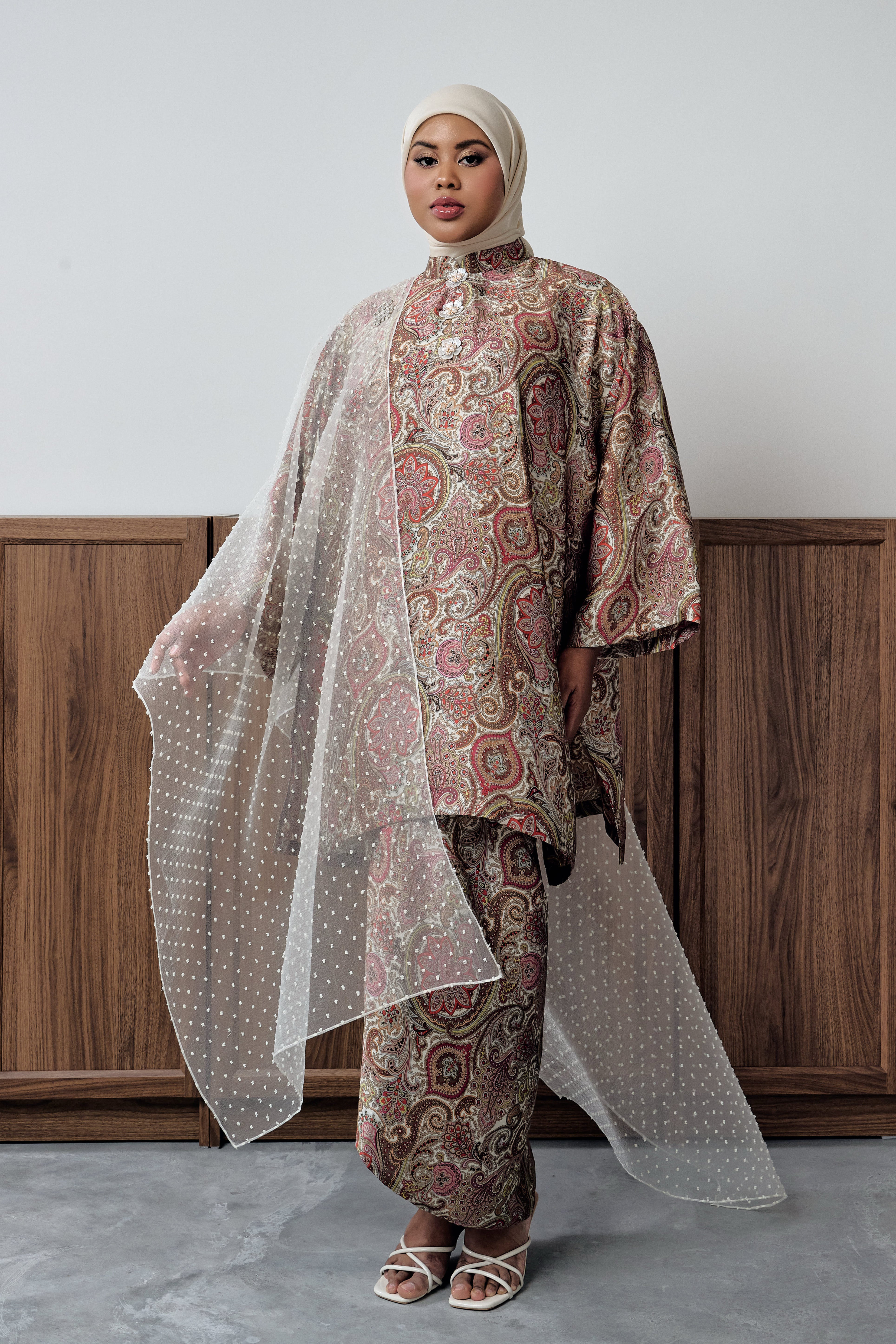 KALA THIA - CHESTNUT BROWN