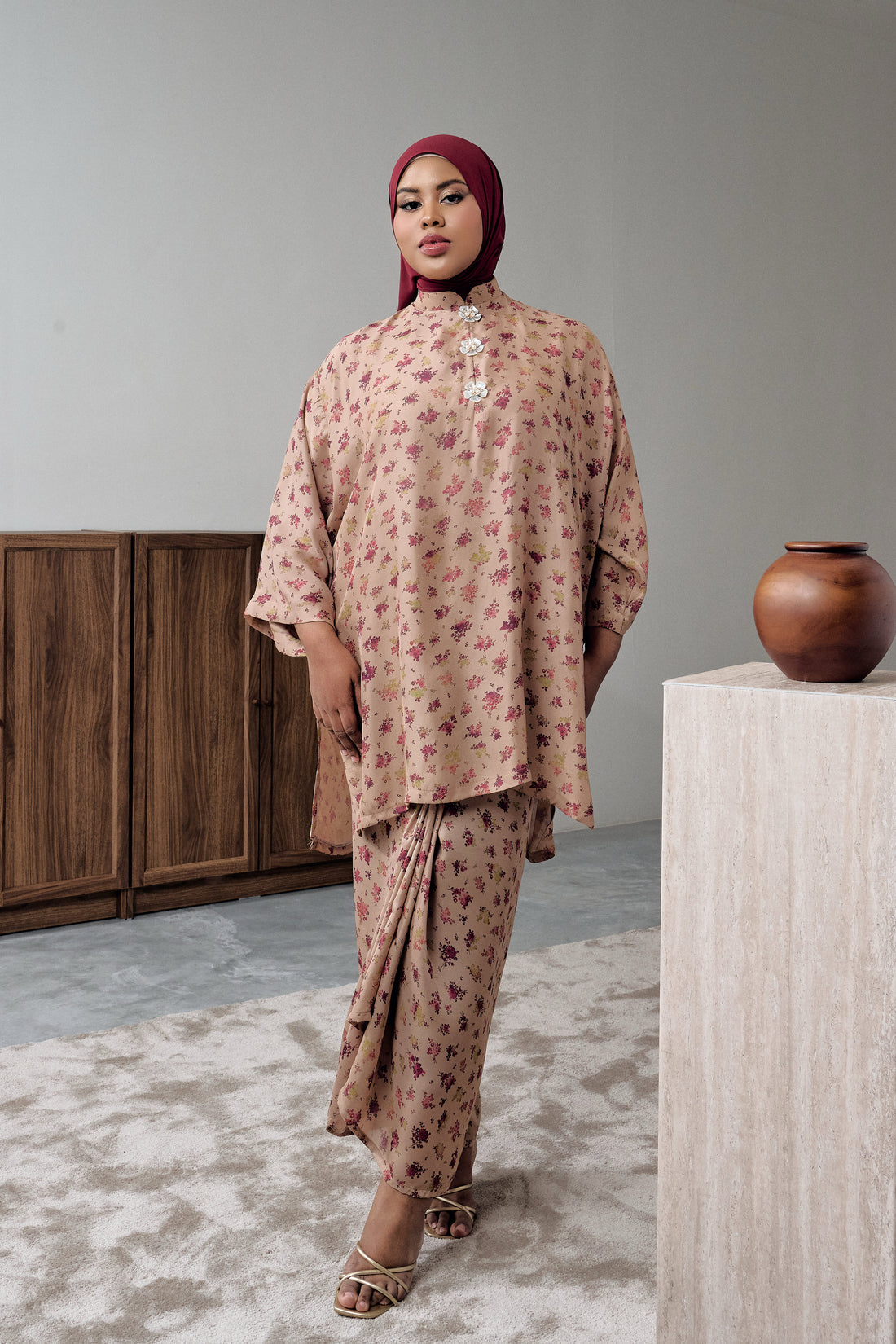 KALA THIA - SAND BROWN