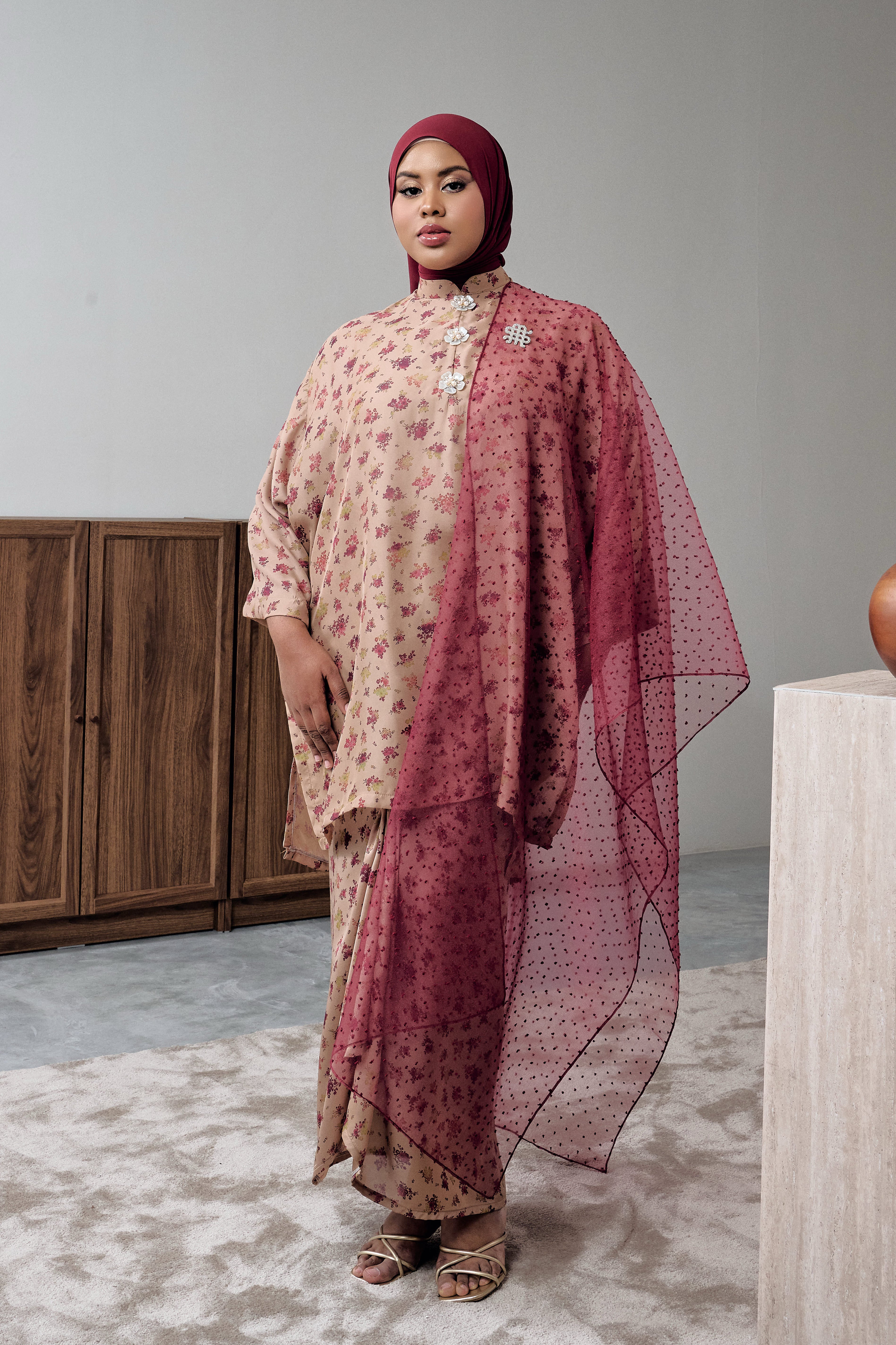 KALA THIA - SAND BROWN