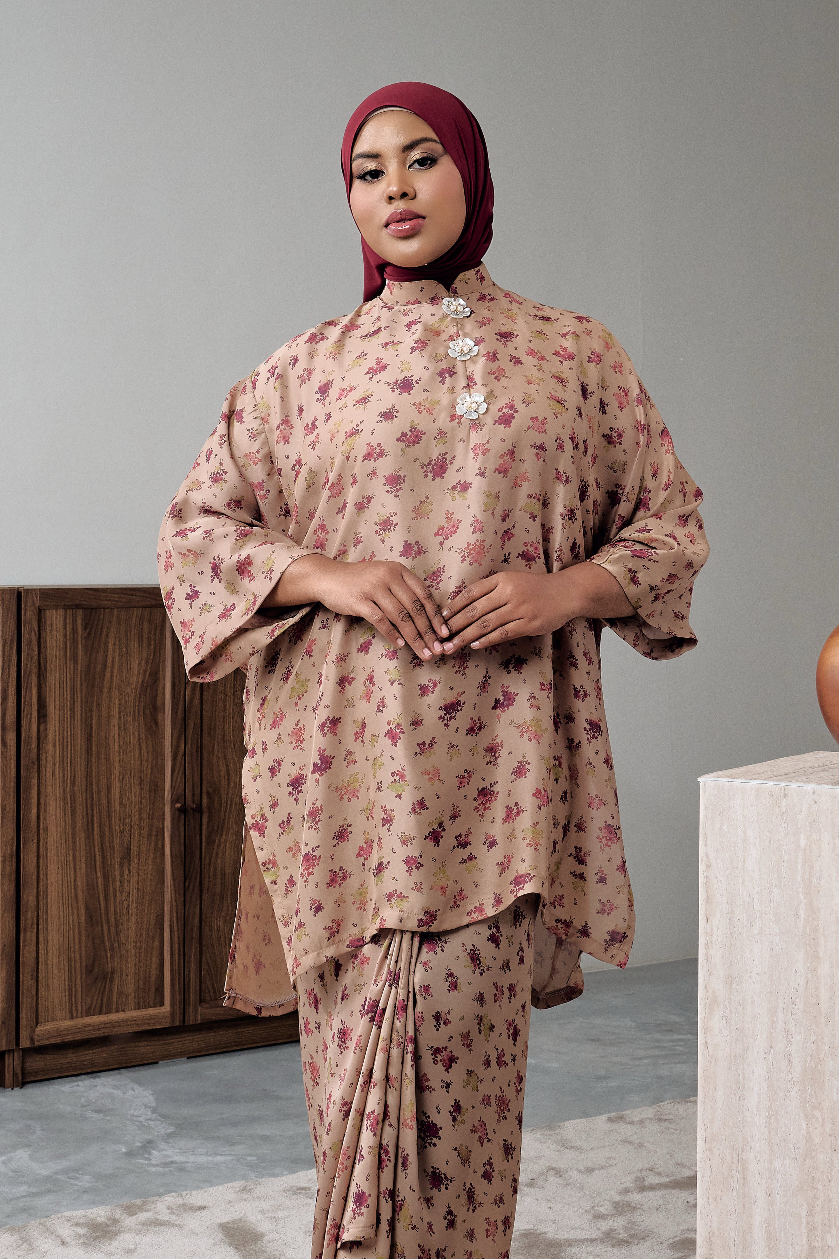 KALA THIA - SAND BROWN