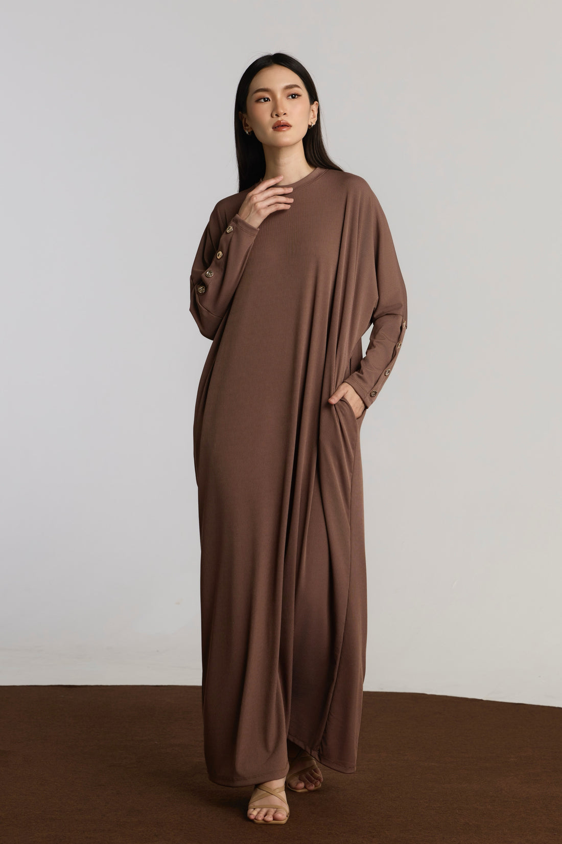 WARDA BLOUSE - ALMOND