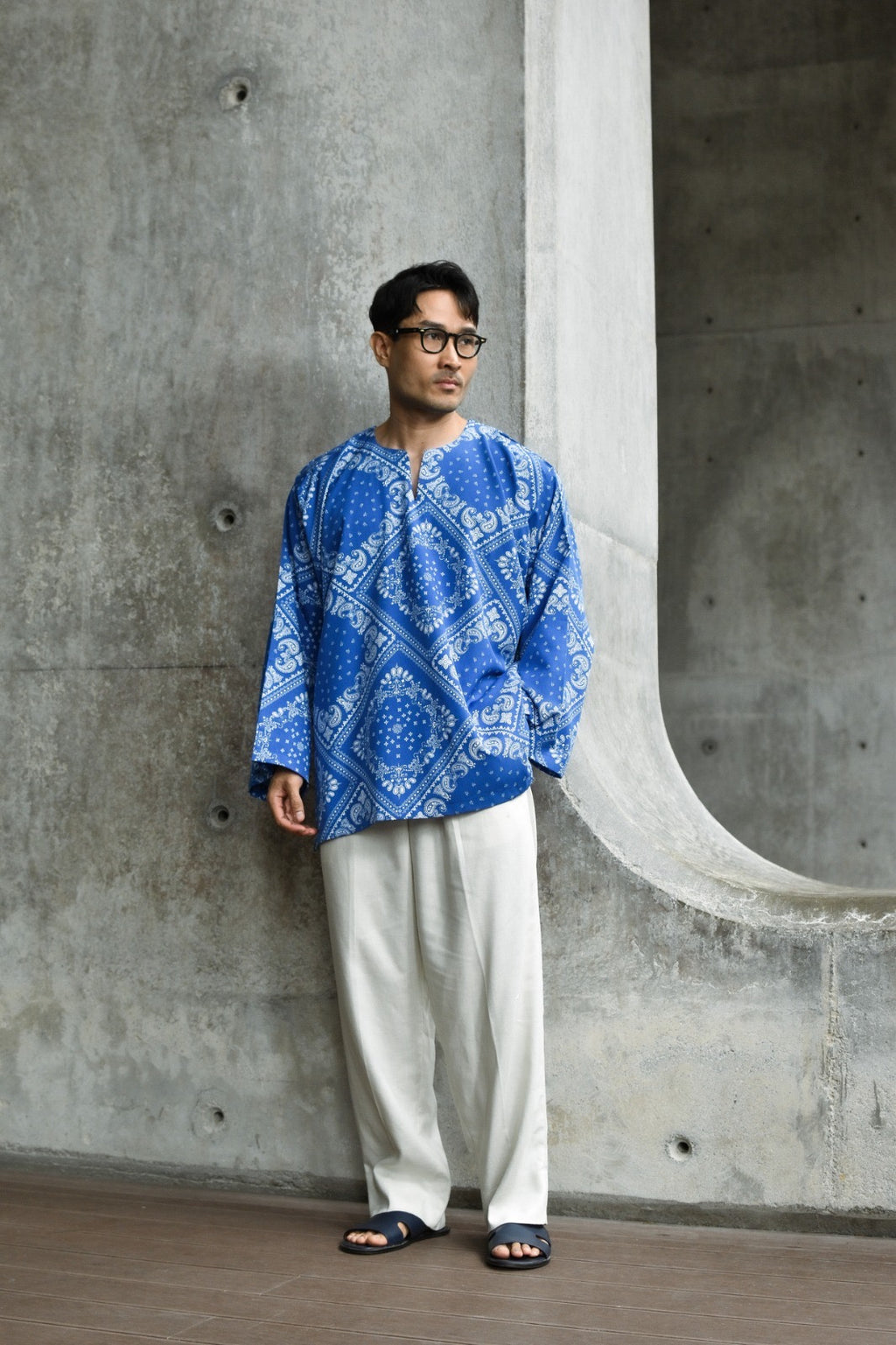 TULUS -  MAKHTI BIRU OVERSIZE KURTA EDITION