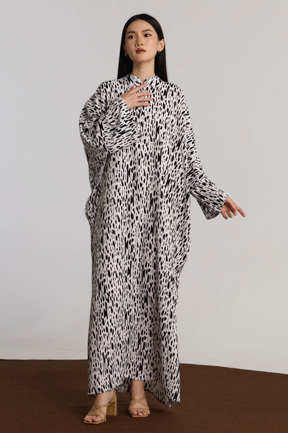 ELLA KAFTAN - BLACK