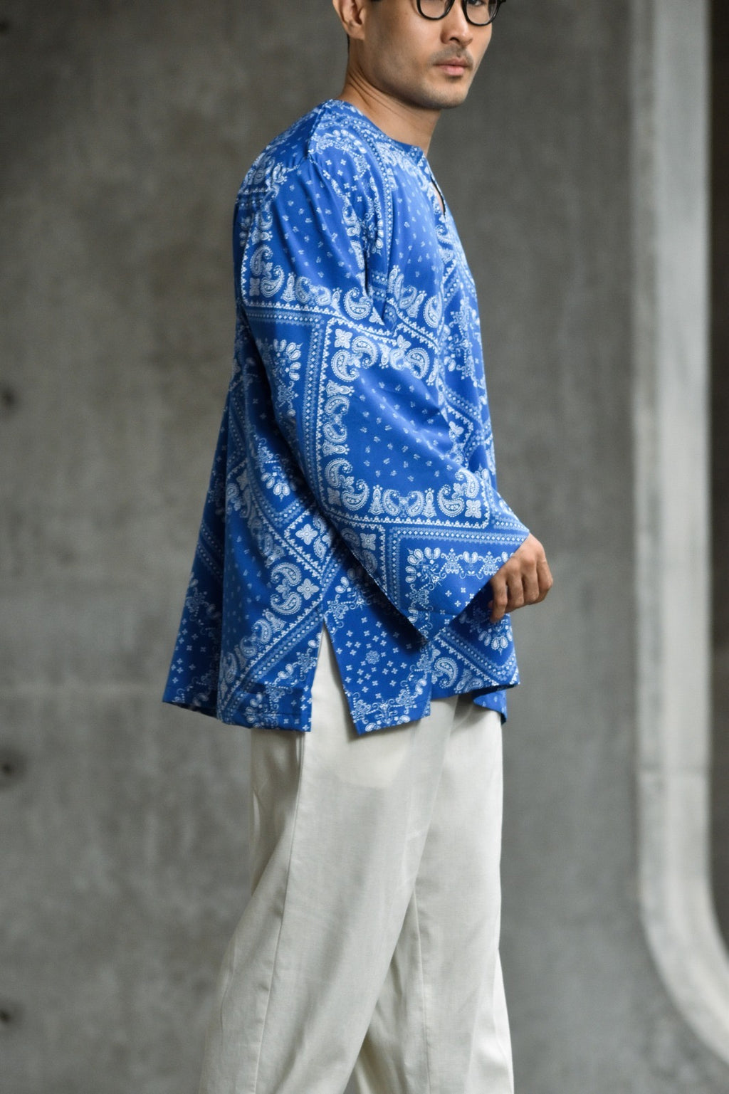 TULUS -  MAKHTI BIRU OVERSIZE KURTA EDITION