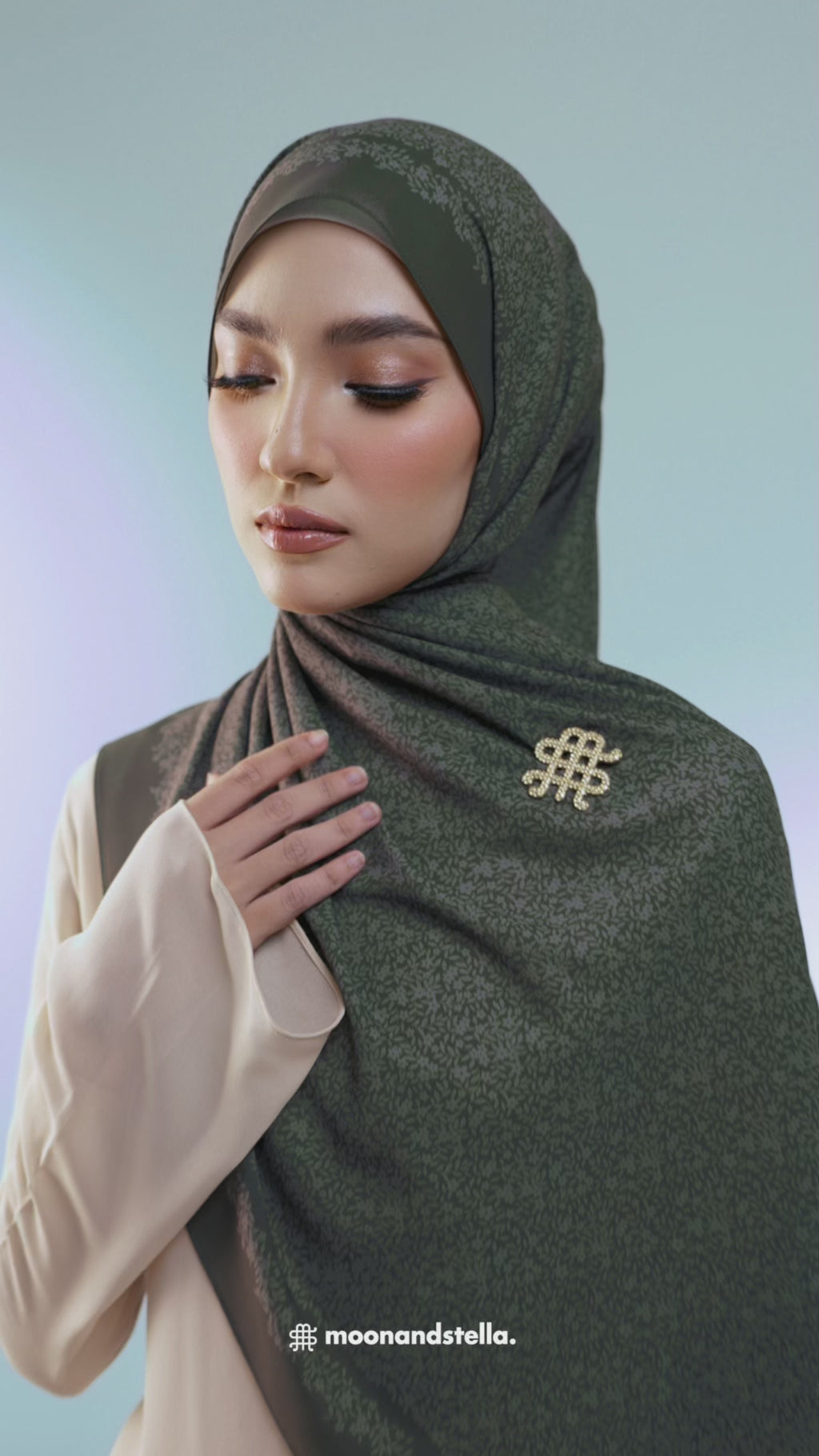 BAE CHIC SHAWL - GREENER PASTURES