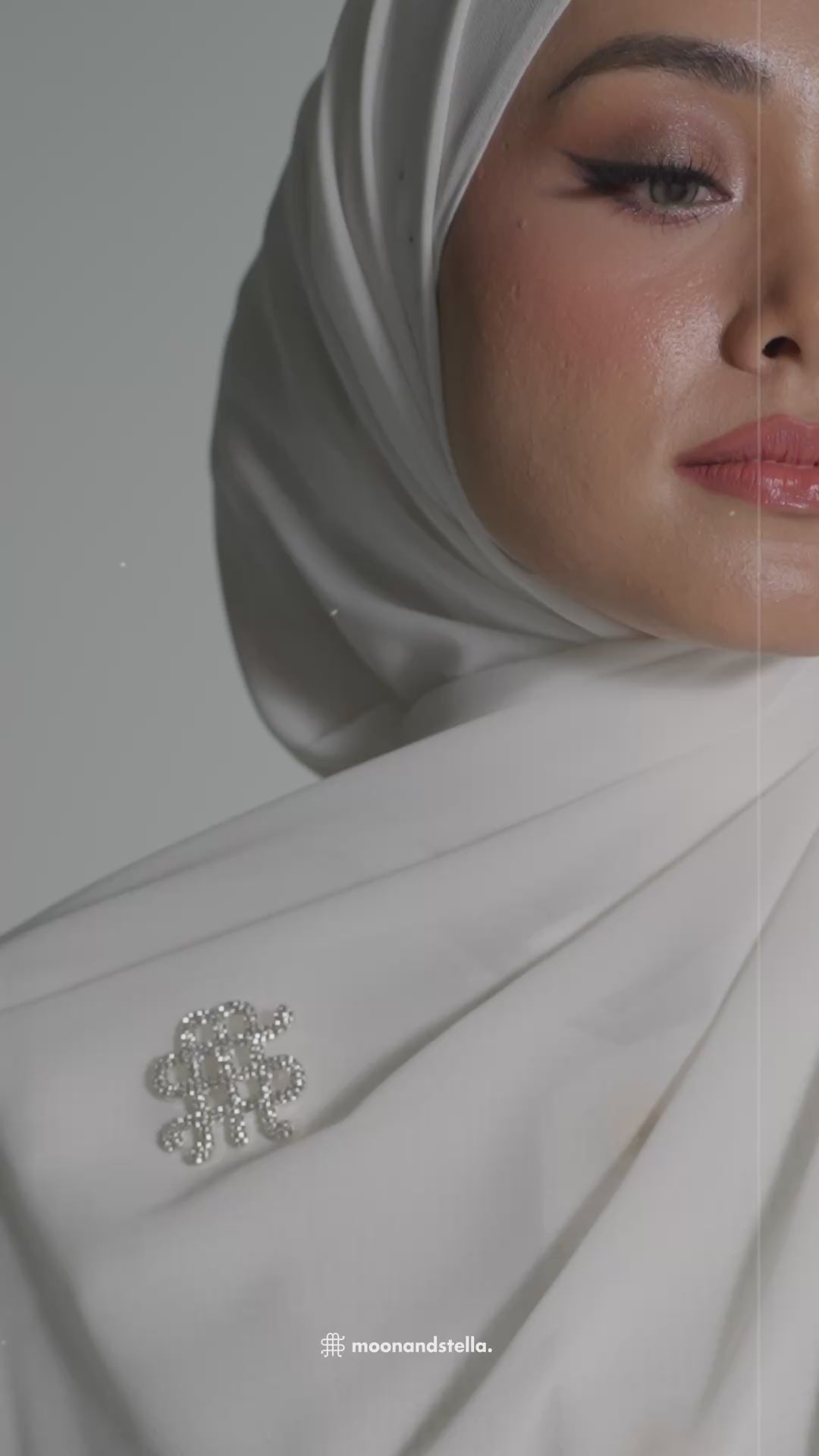 EXCLUSIVE MOONANDSTELLA BROOCH  I FULL DIAMOND