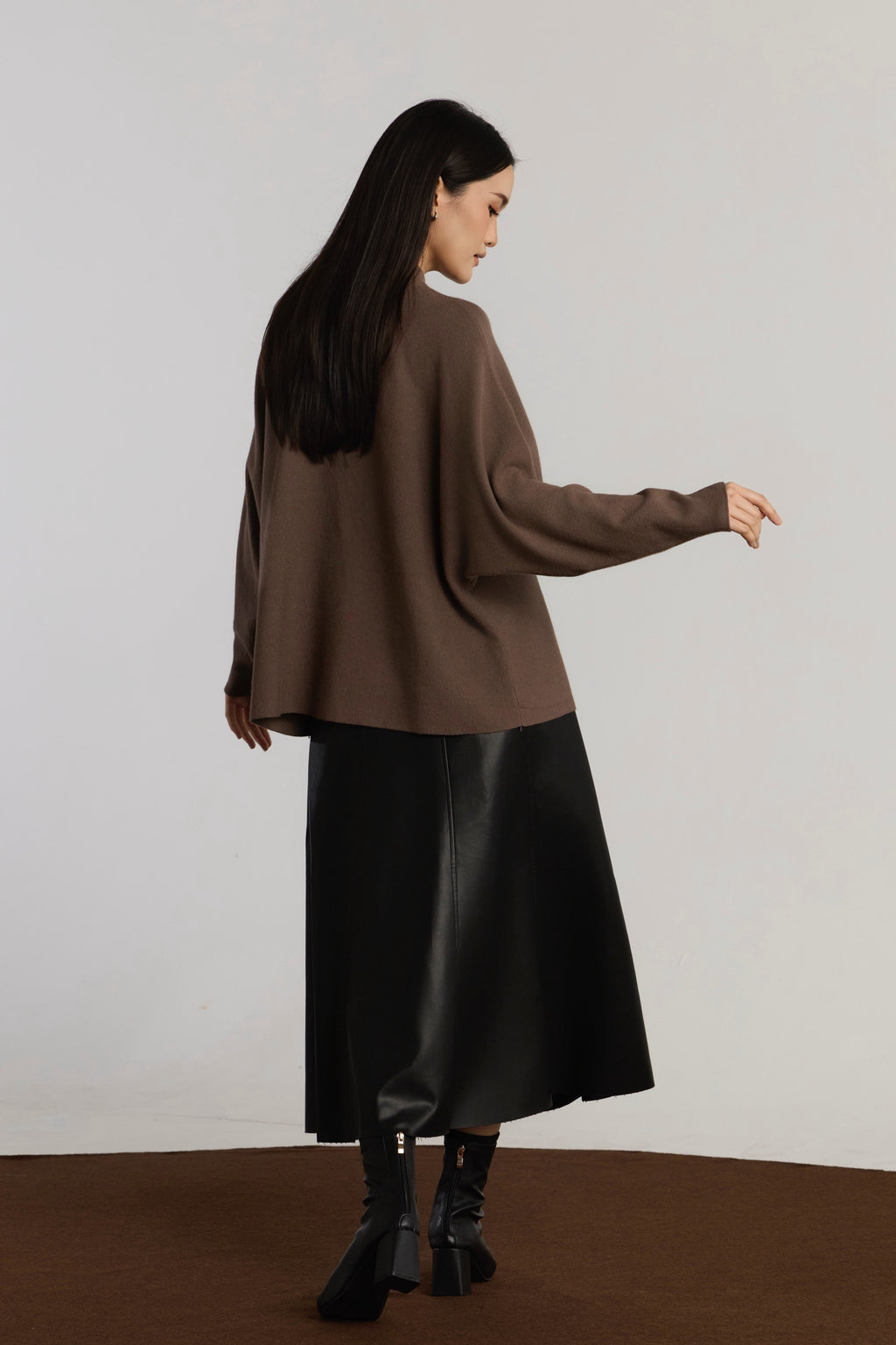 LUNA CASUAL TOP - COFFEE