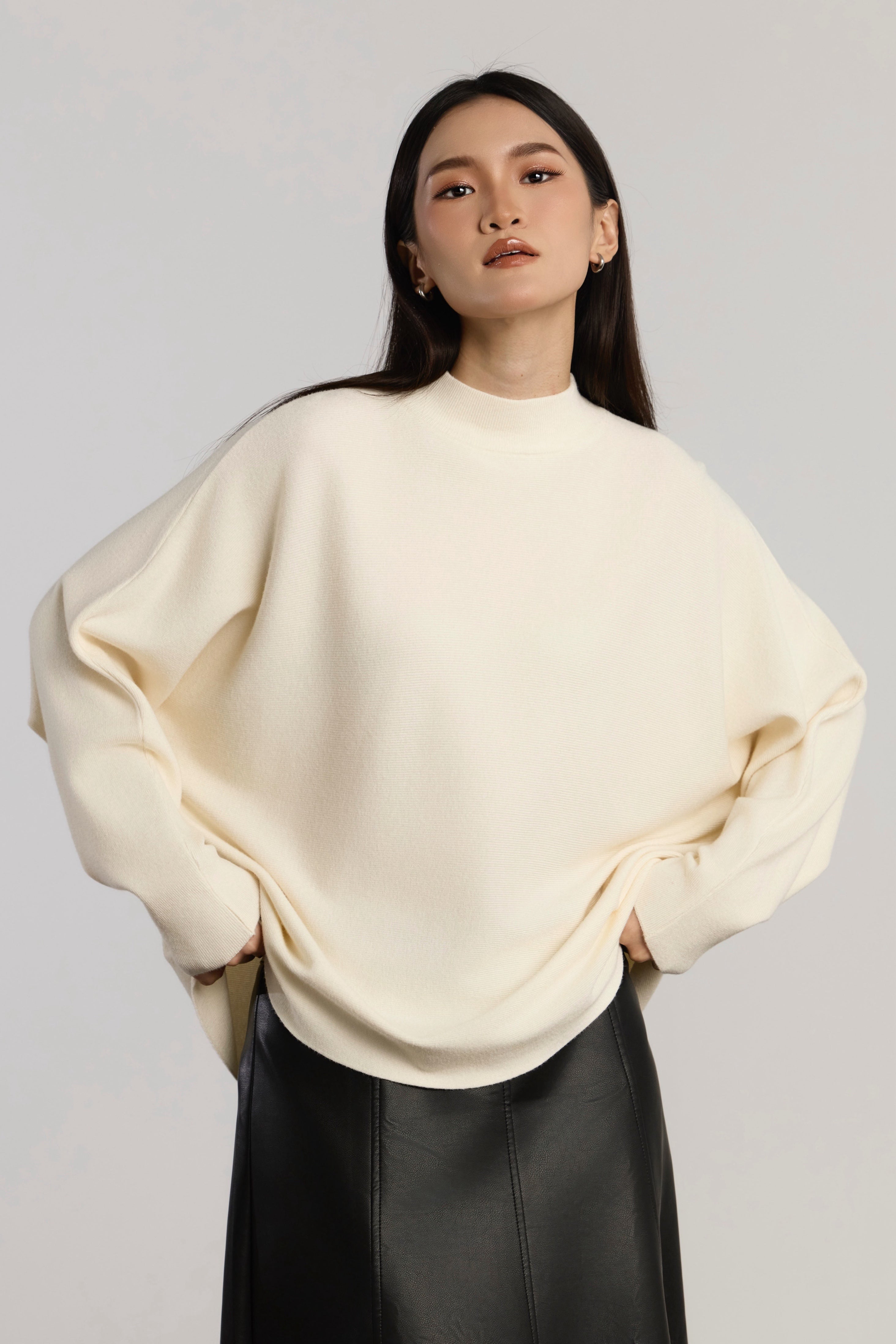 LUNA CASUAL TOP - WHITE