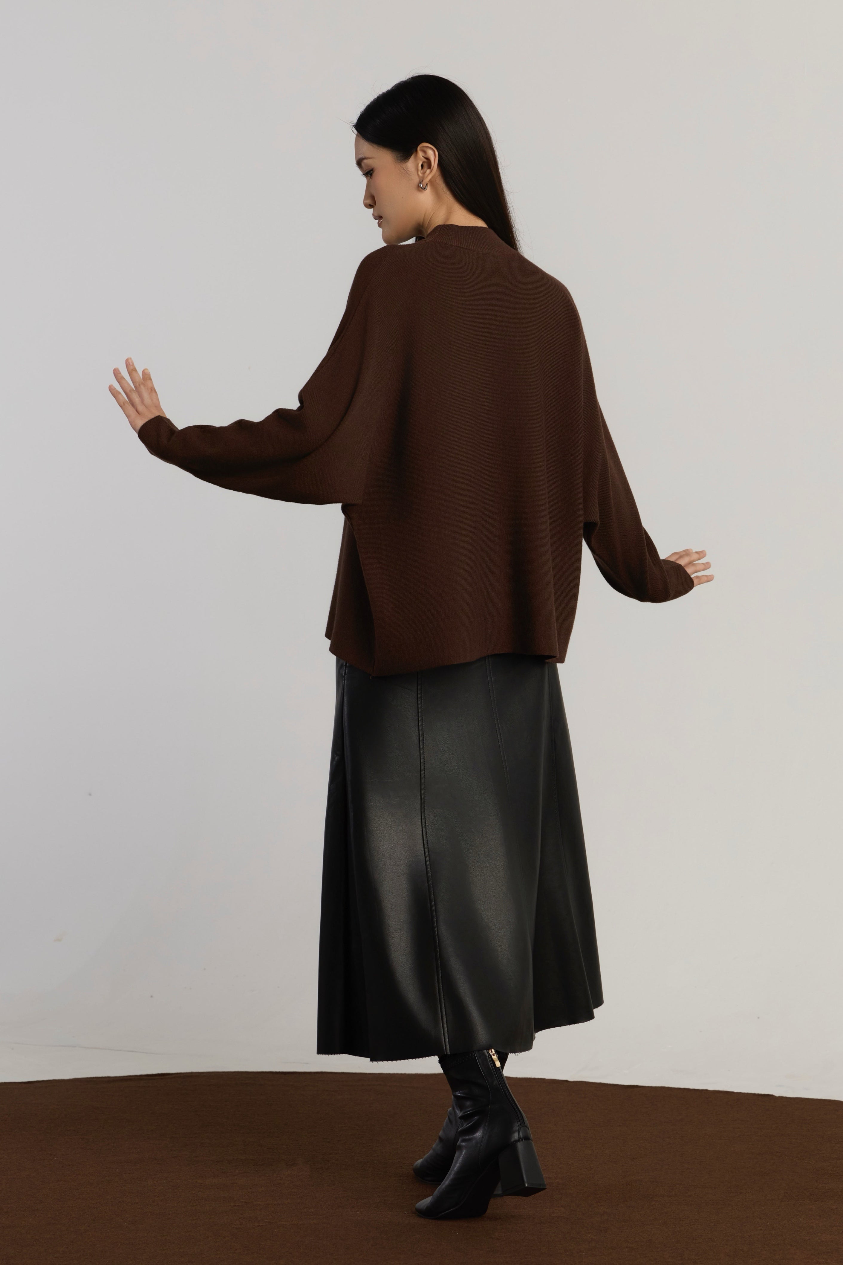 LUNA CASUAL TOP - BROWN