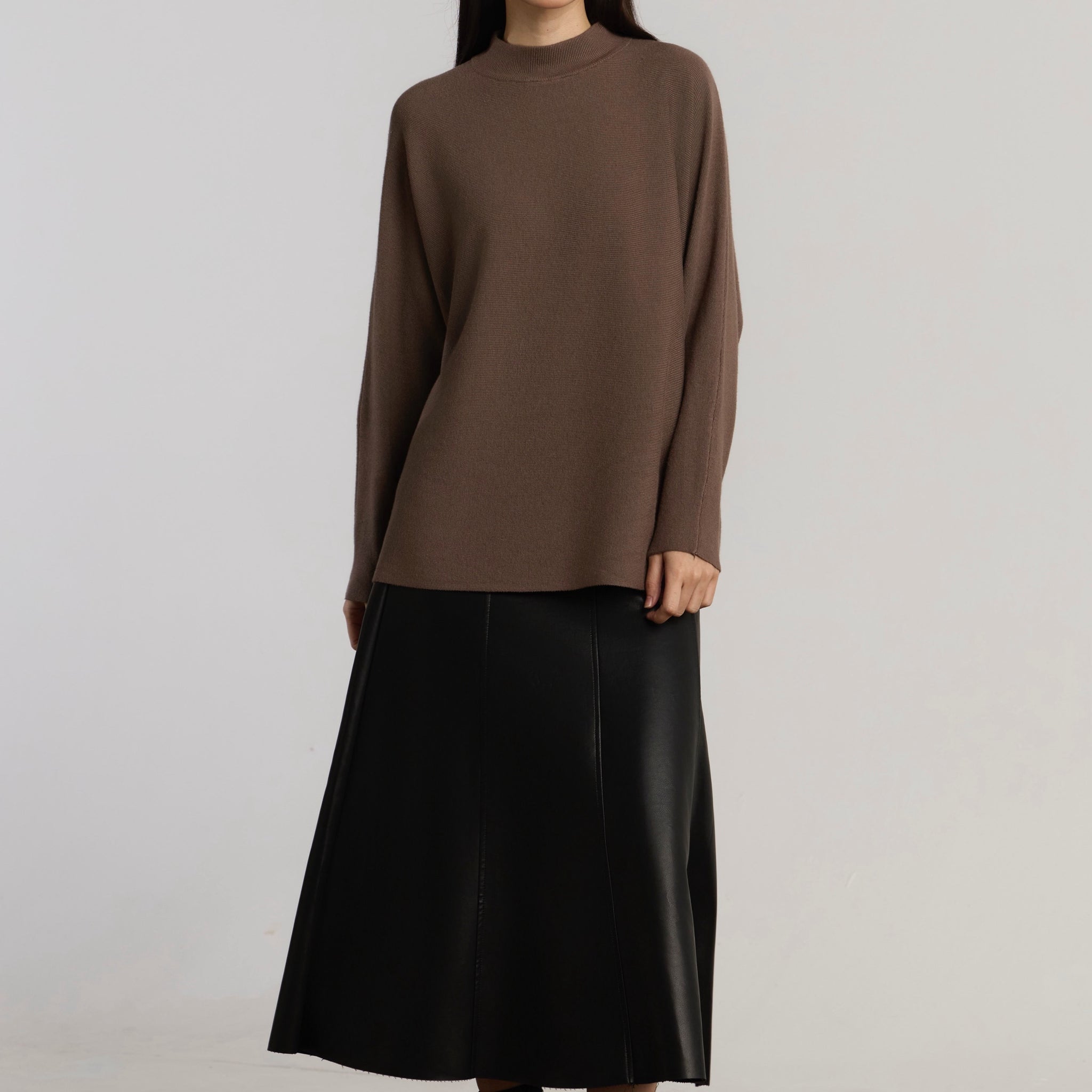 LUNA CASUAL TOP - COFFEE