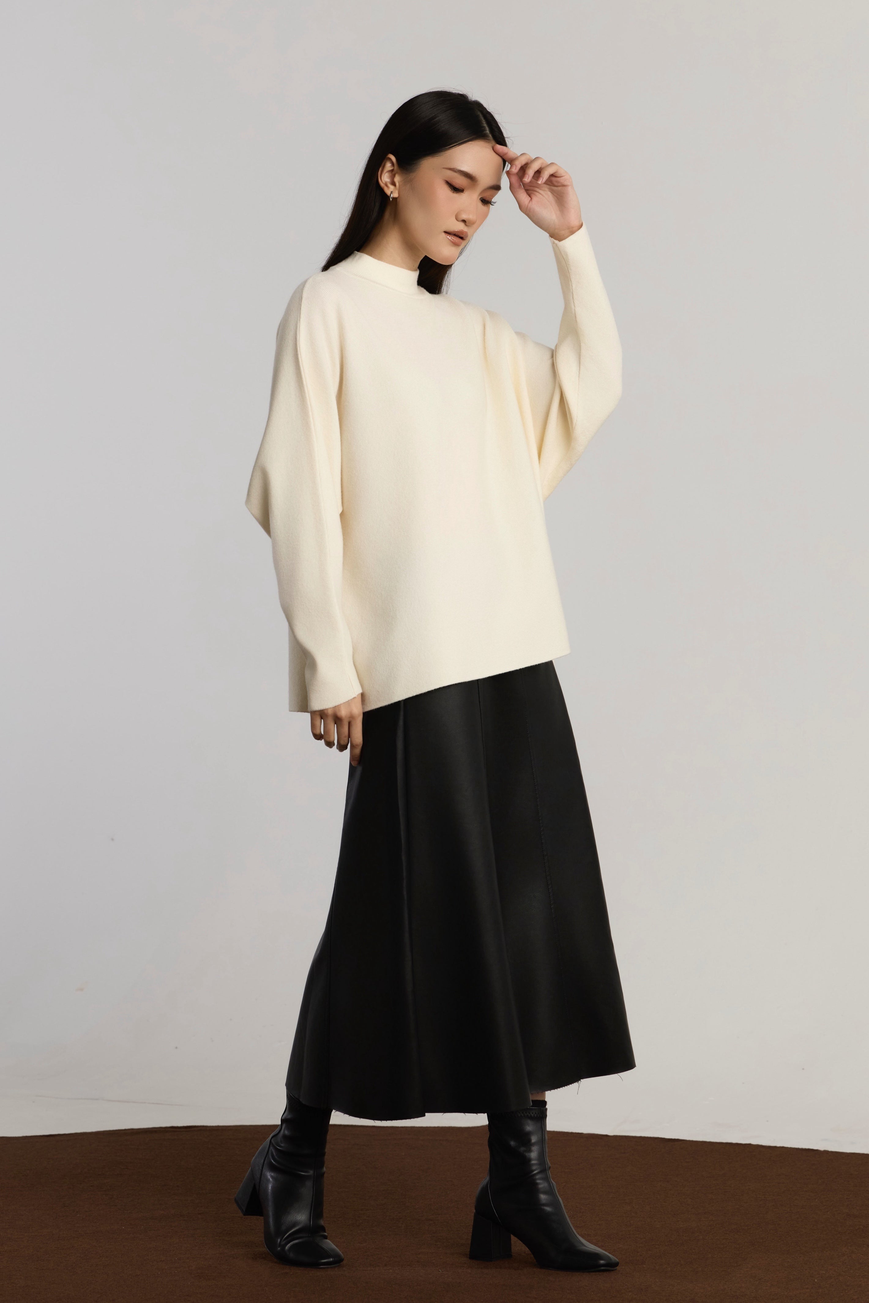 LUNA CASUAL TOP - WHITE